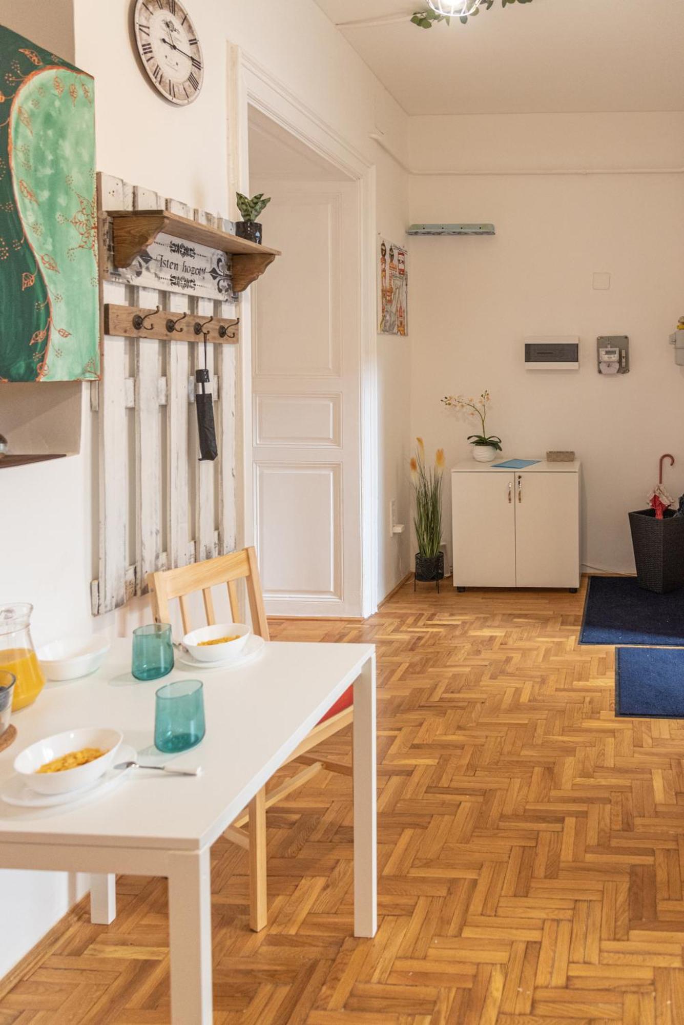 Apartment Viol *