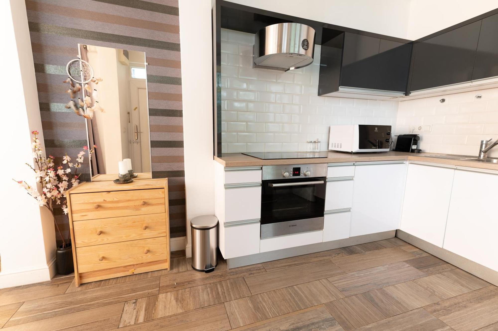 Superb Location & Chic W' 2bedroom Budapest