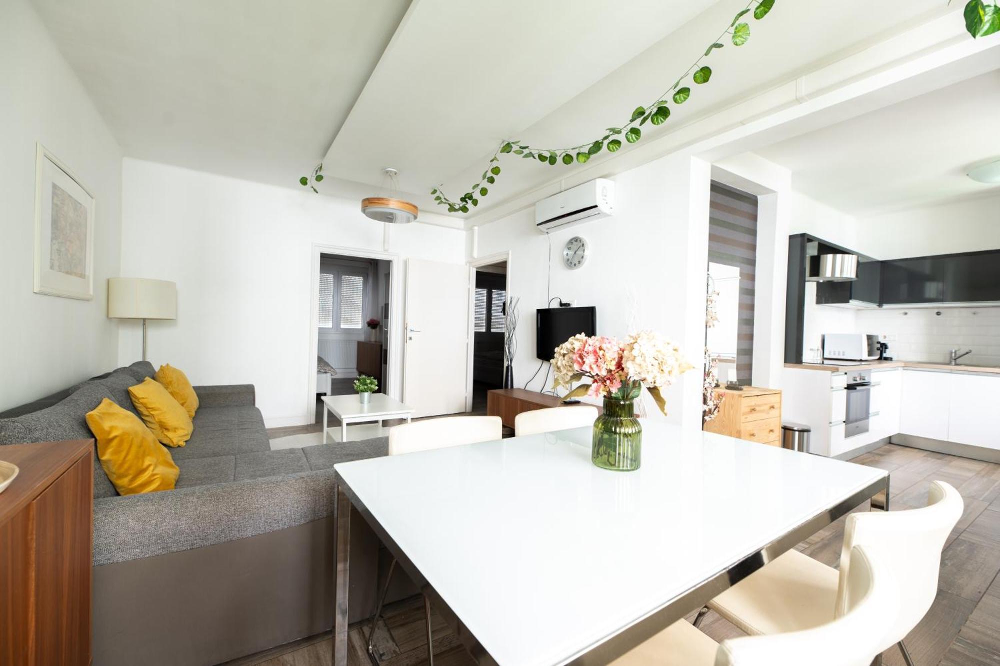 Superb Location & Chic W' 2bedroom *