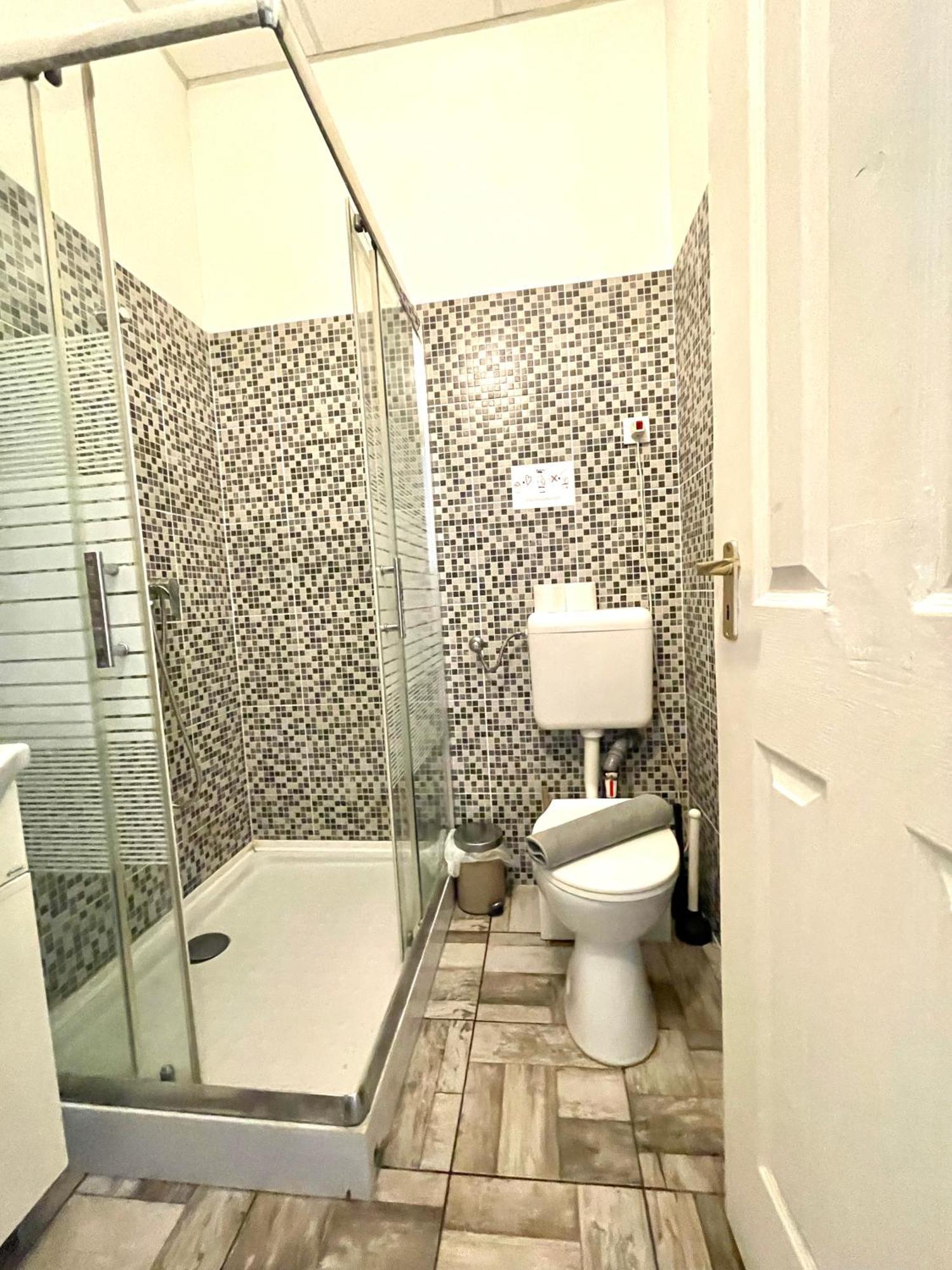 Aradi With Private Bathroom In The Centre * Budapest