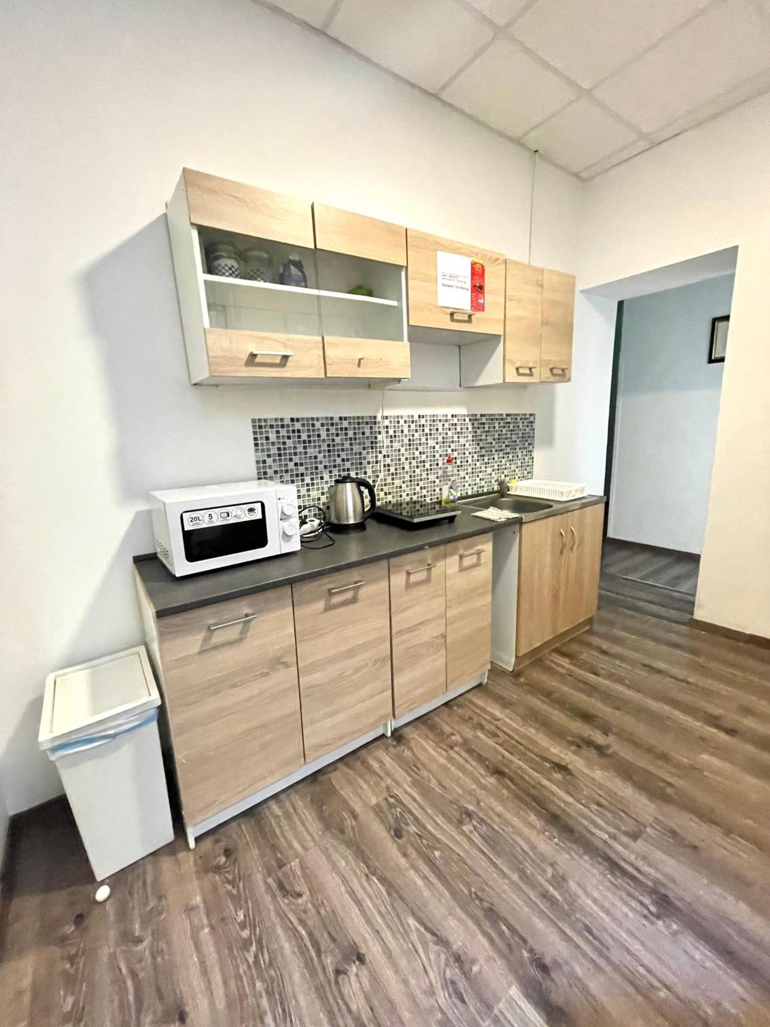 Homestay Aradi With Private Bathroom In The Centre Budapest