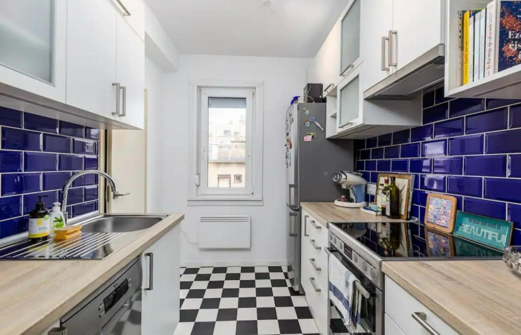 Apartment Elegant Escape By Buda Castle For Pleasure Seekers