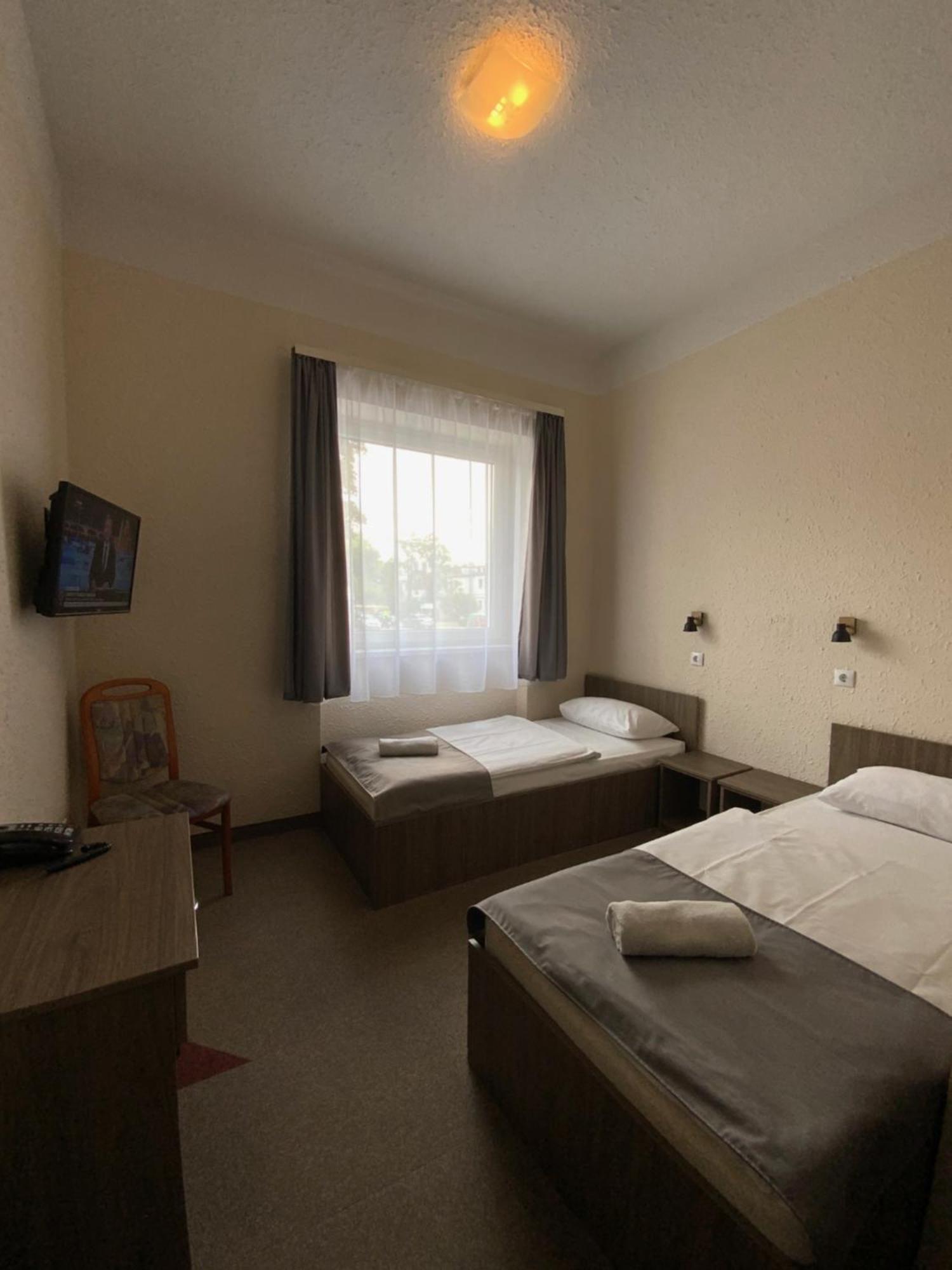 Bed and breakfast Free Parking, Free Breakfast, Only 15 Minutes To Center Budapest