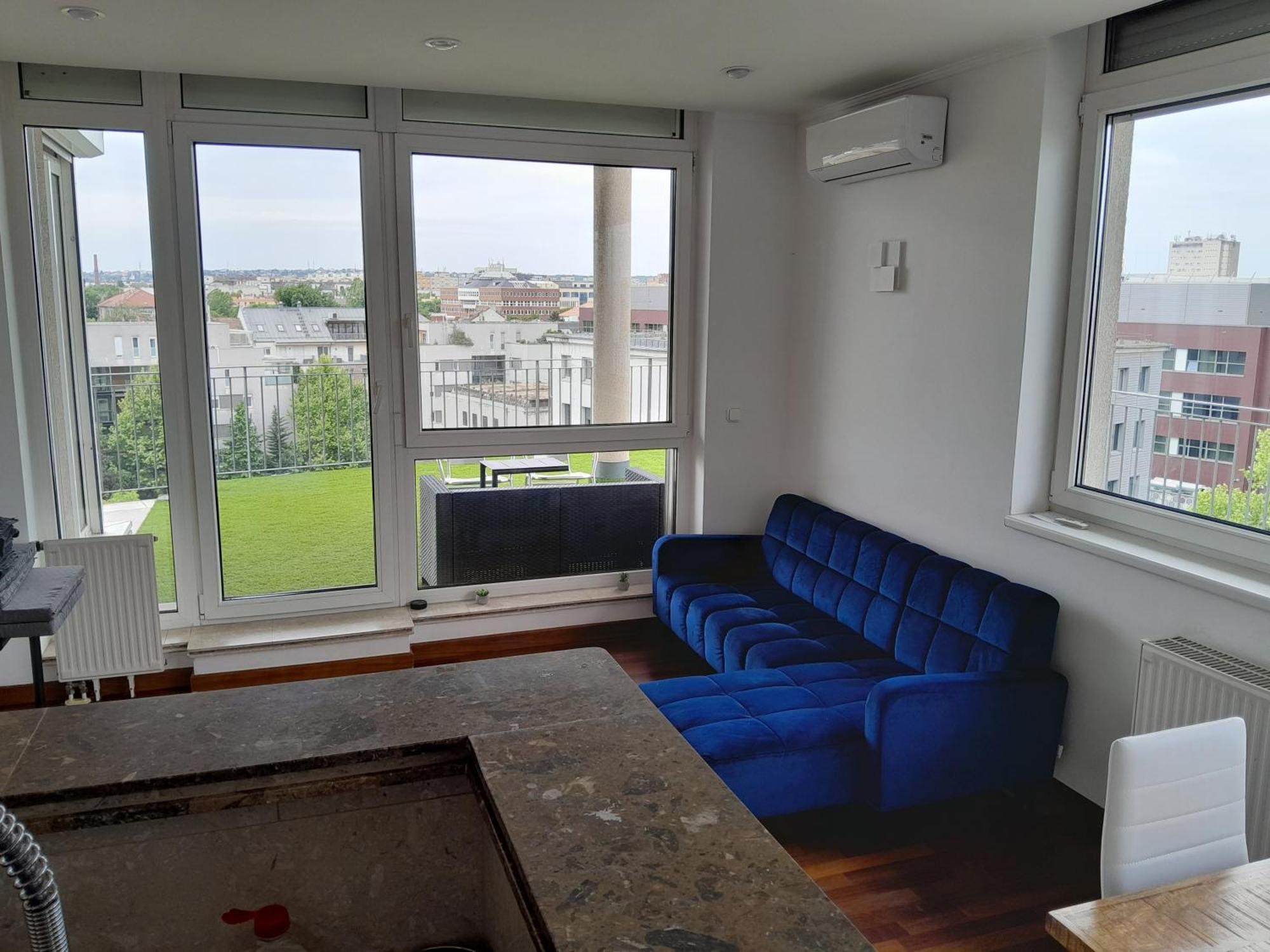 Penthouse Rooftop With Huge Sky Terrace Appartamento Budapest