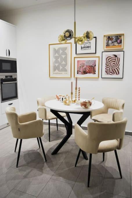 Cozy Complex - The Urban Retreat Apartament *