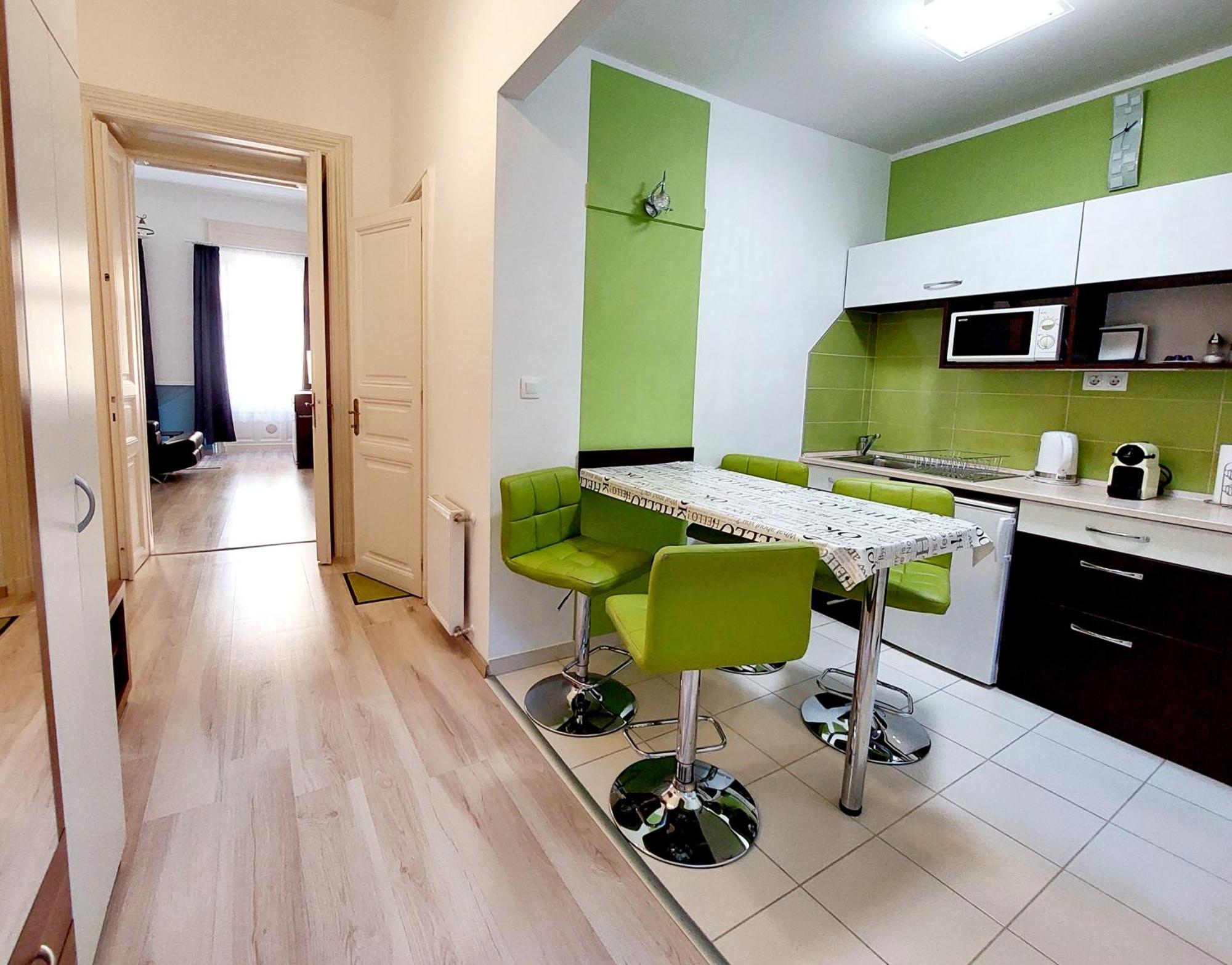 Apartamento Eoetvoes