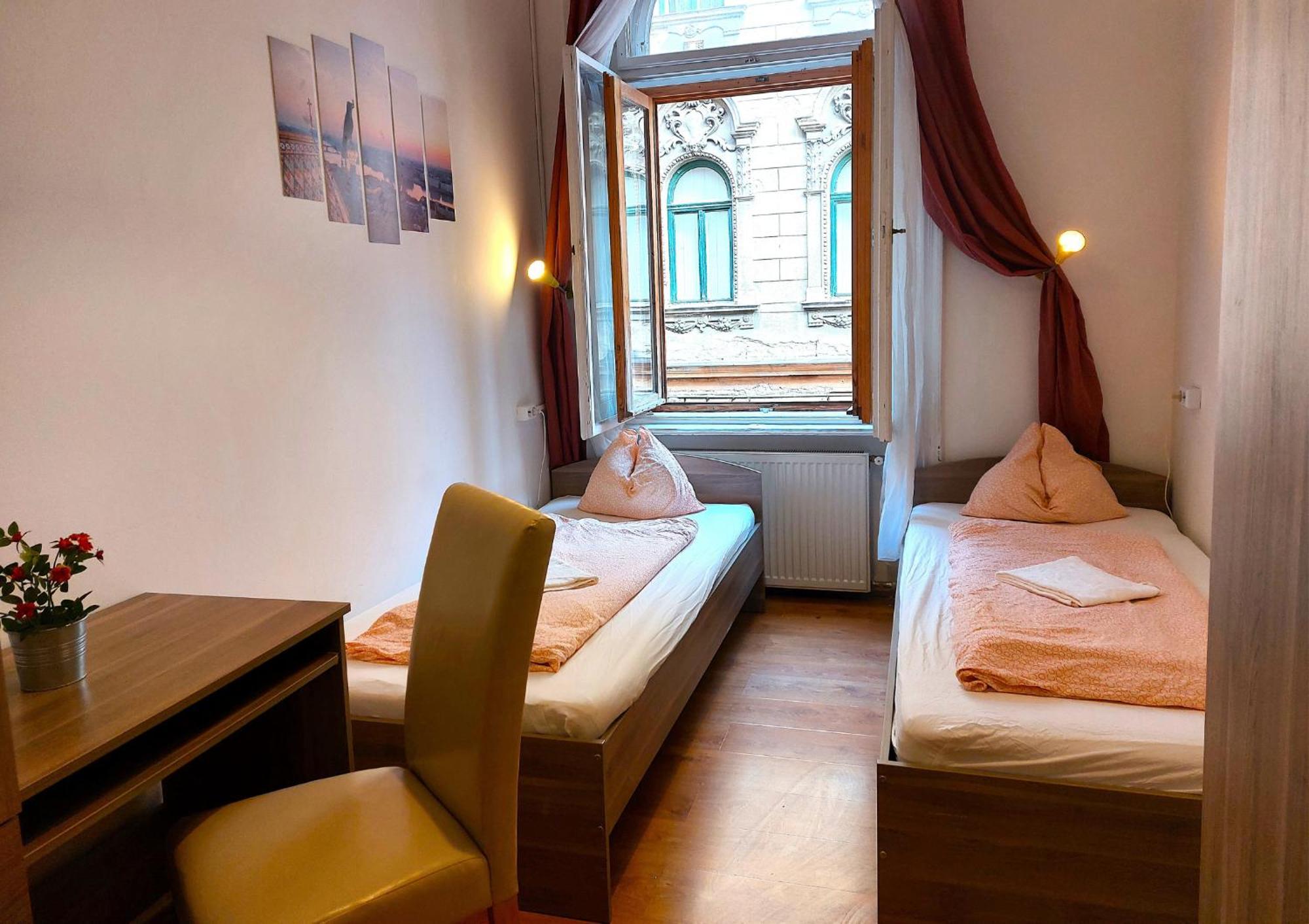 Goodmo Smart Hostel *