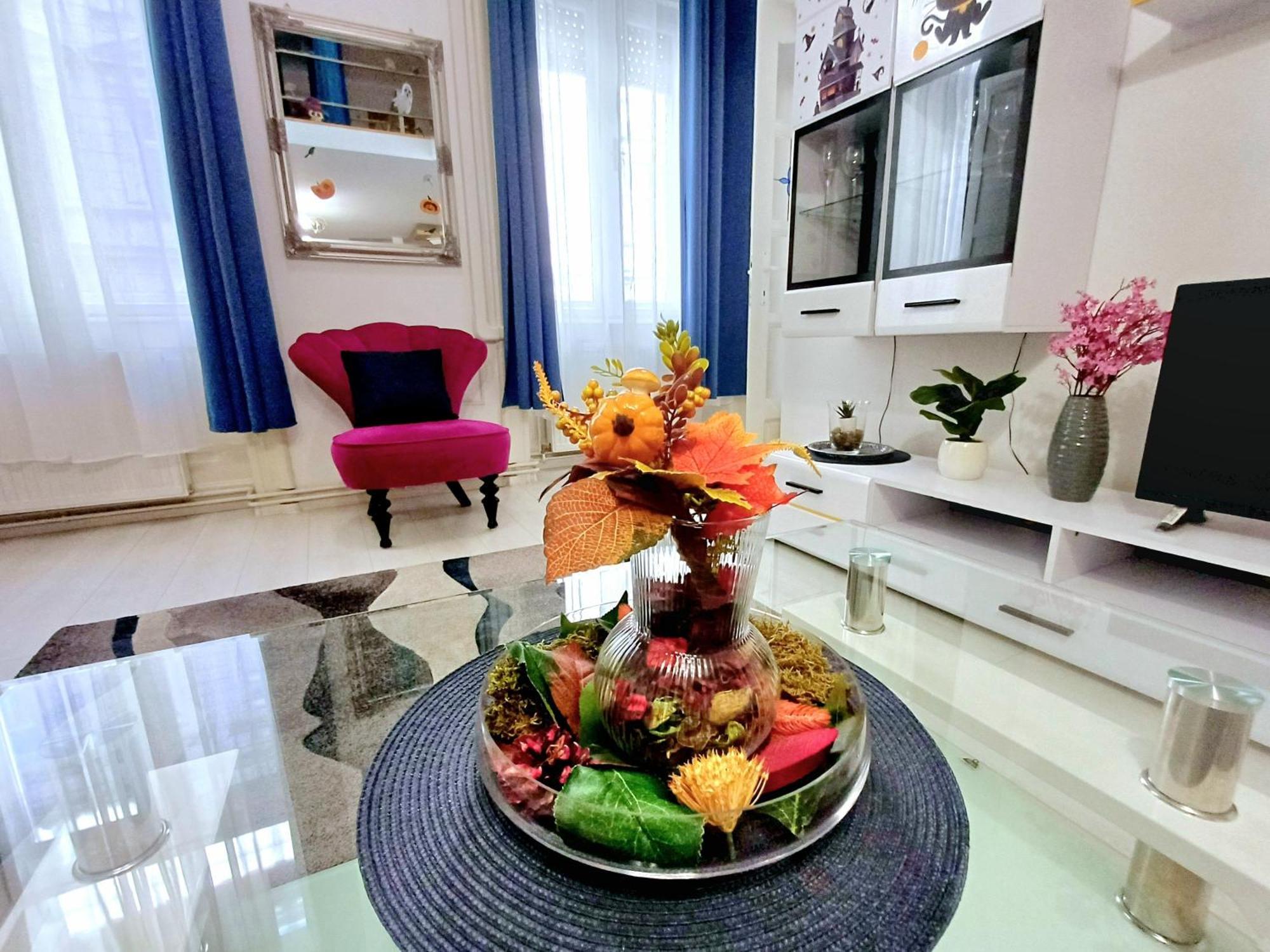 Mariann's Modern In The Center Apartment Budapest