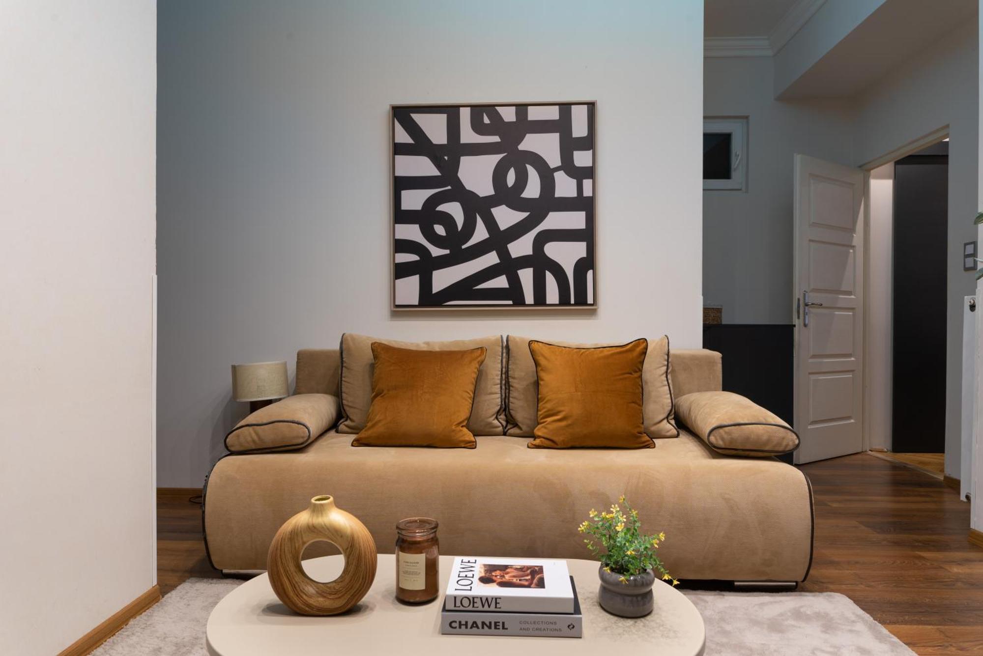 Chic 1br Retreat Near New York Cafe With View Appartamento *