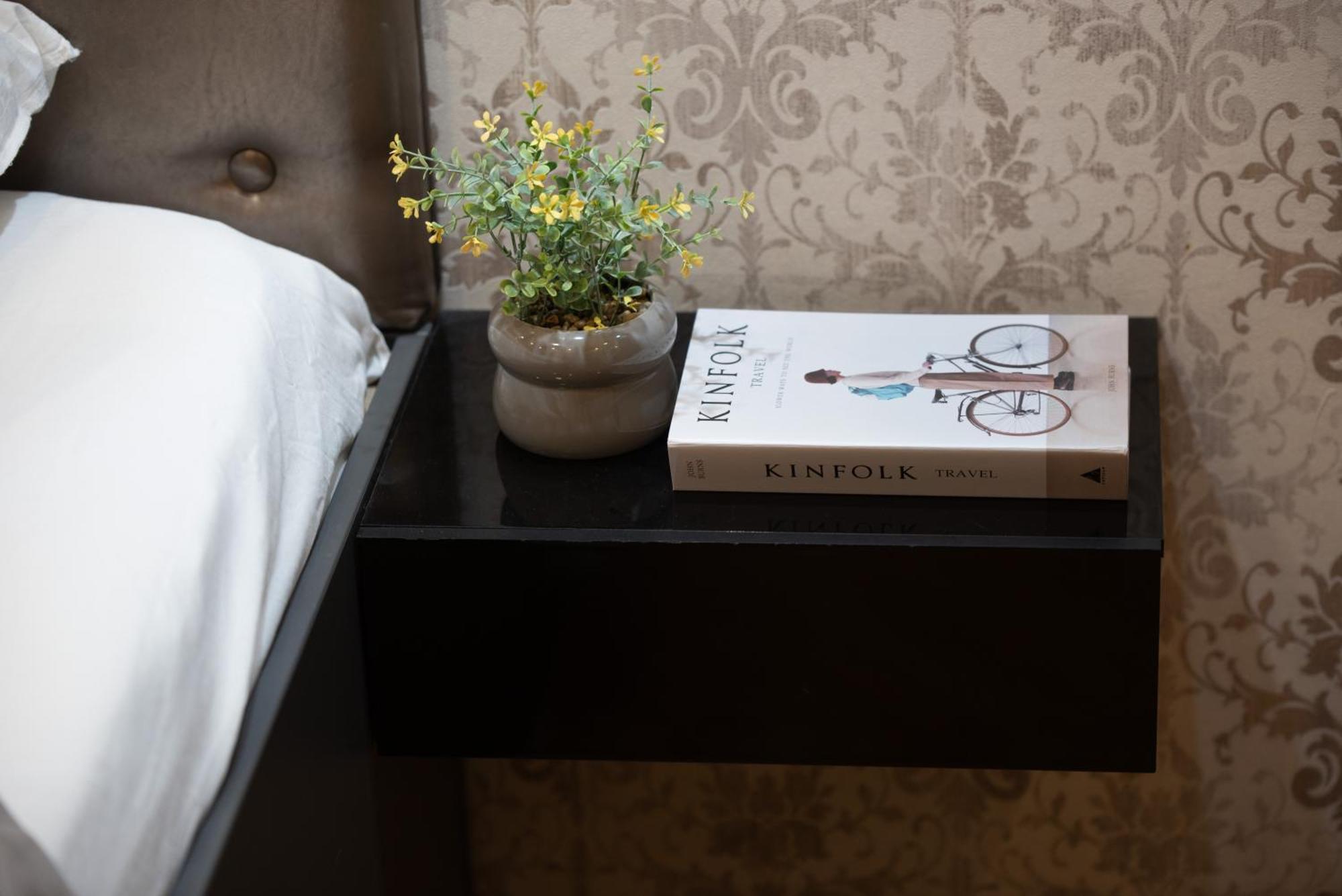 Super Cosy 3br Near Newyork Cafe With Balcony Budapest