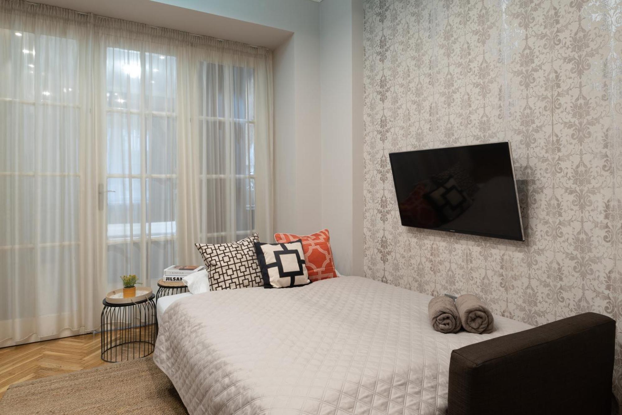 Appartement Super Cosy 3br Near Newyork Cafe With Balcony