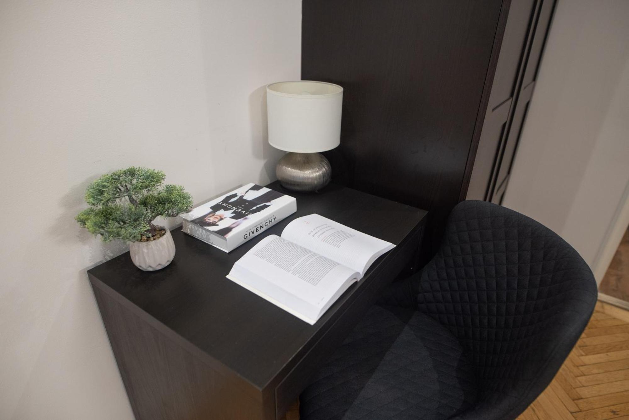 Appartement Super Cosy 3br Near Newyork Cafe With Balcony Budapest