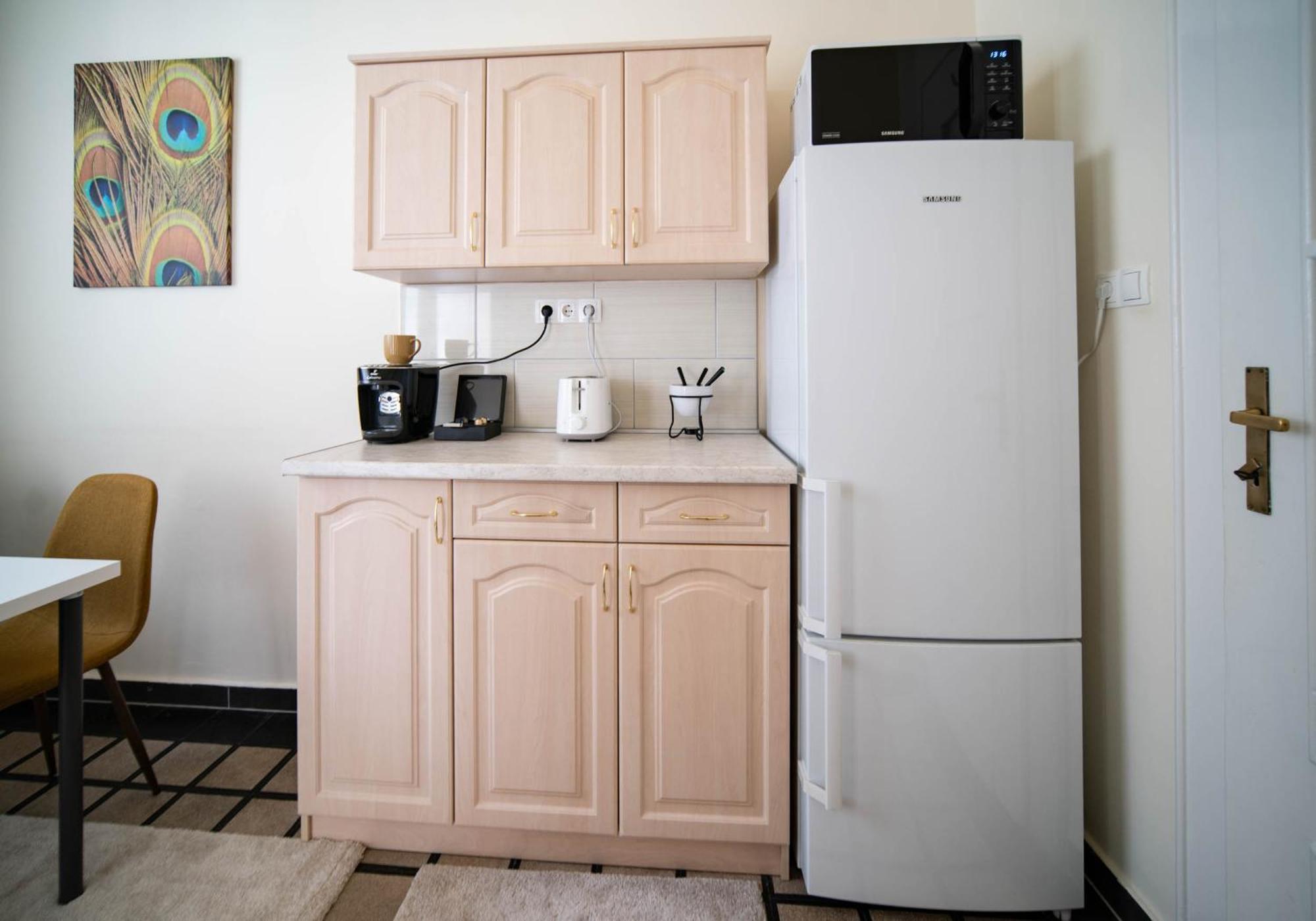 Lily Apartmán