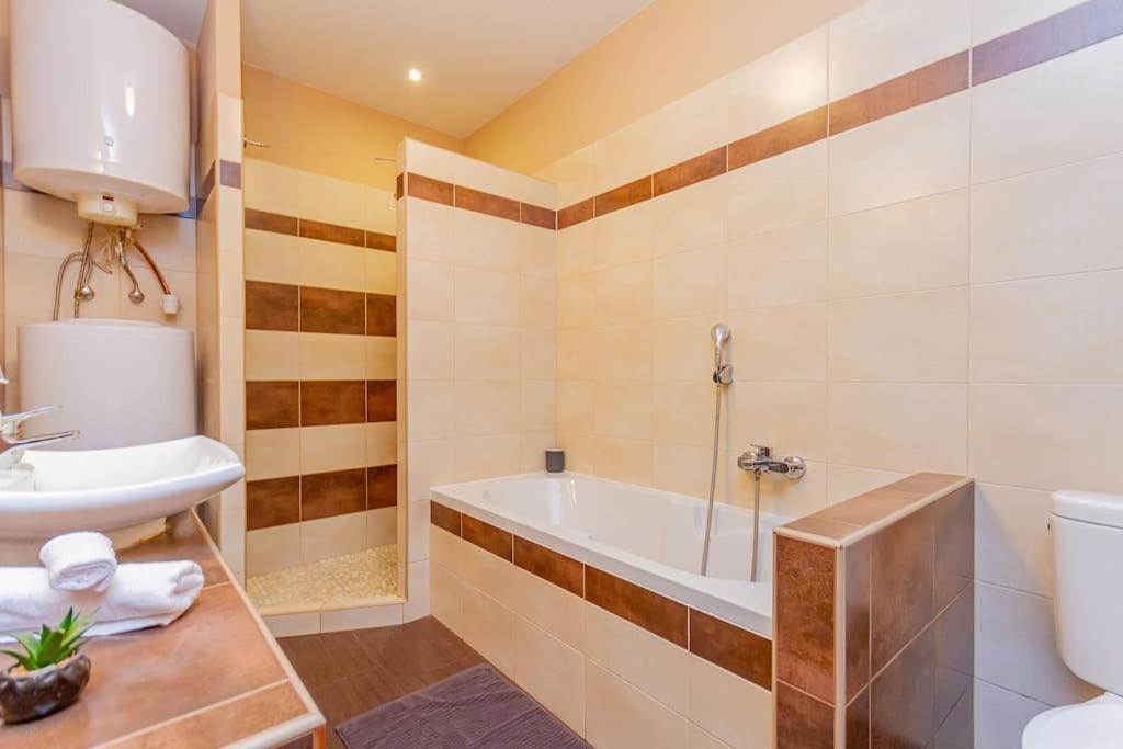 Apartament Synagogue Loft 3br Free Parking Budapeszt