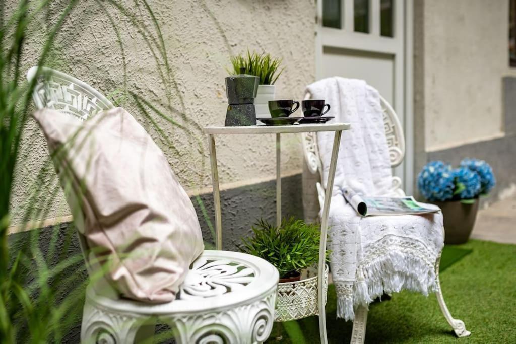 Adina Apartamento