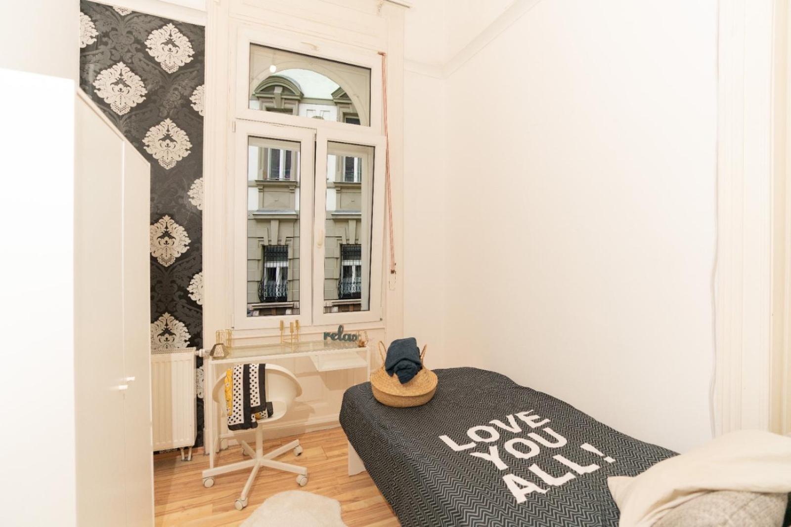5-room In The Heart Of The Center Near The Synagogue Appartamento *