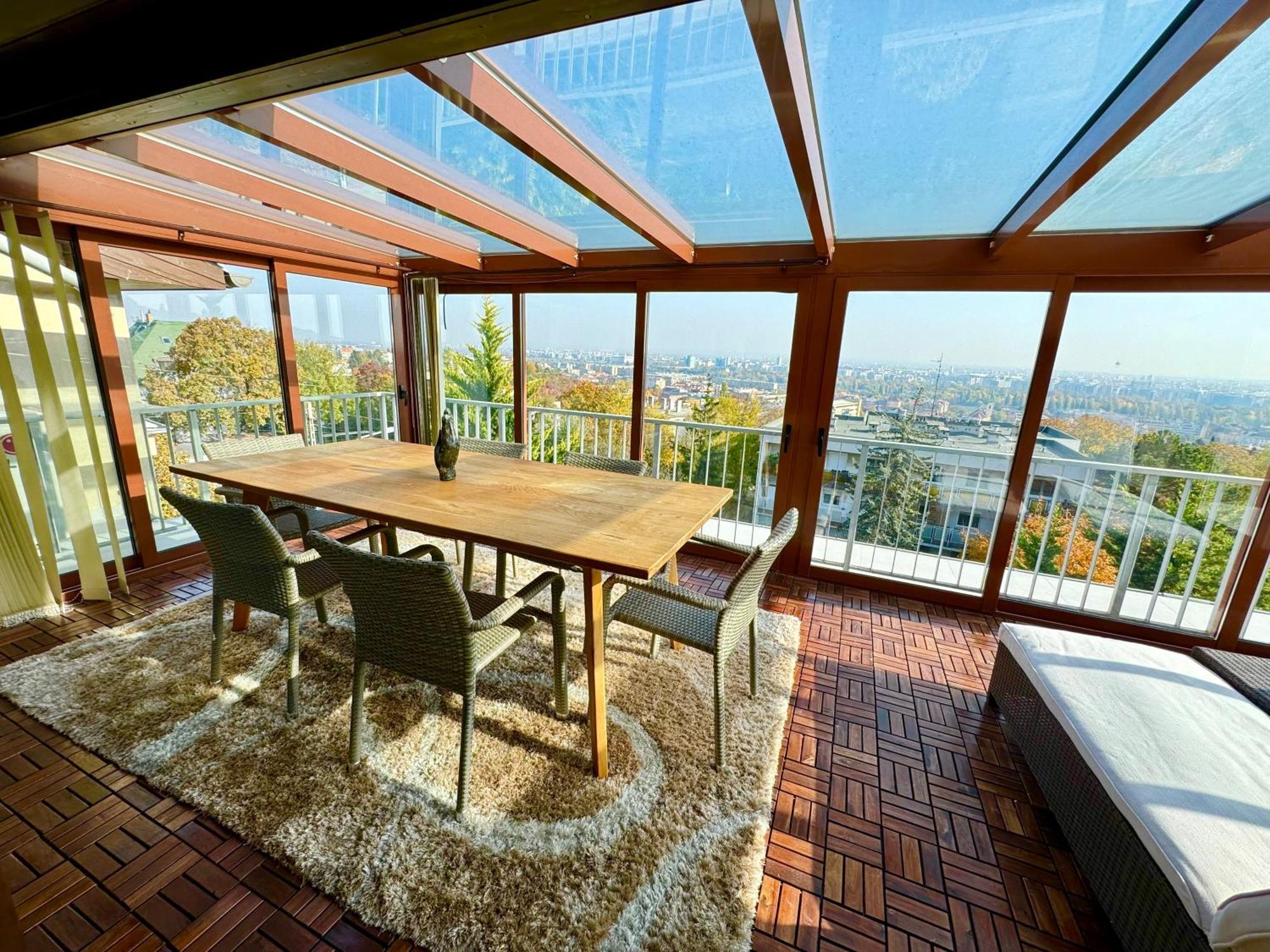 Apartamento Luxury Penthouse On Rosehill With Free Garage *