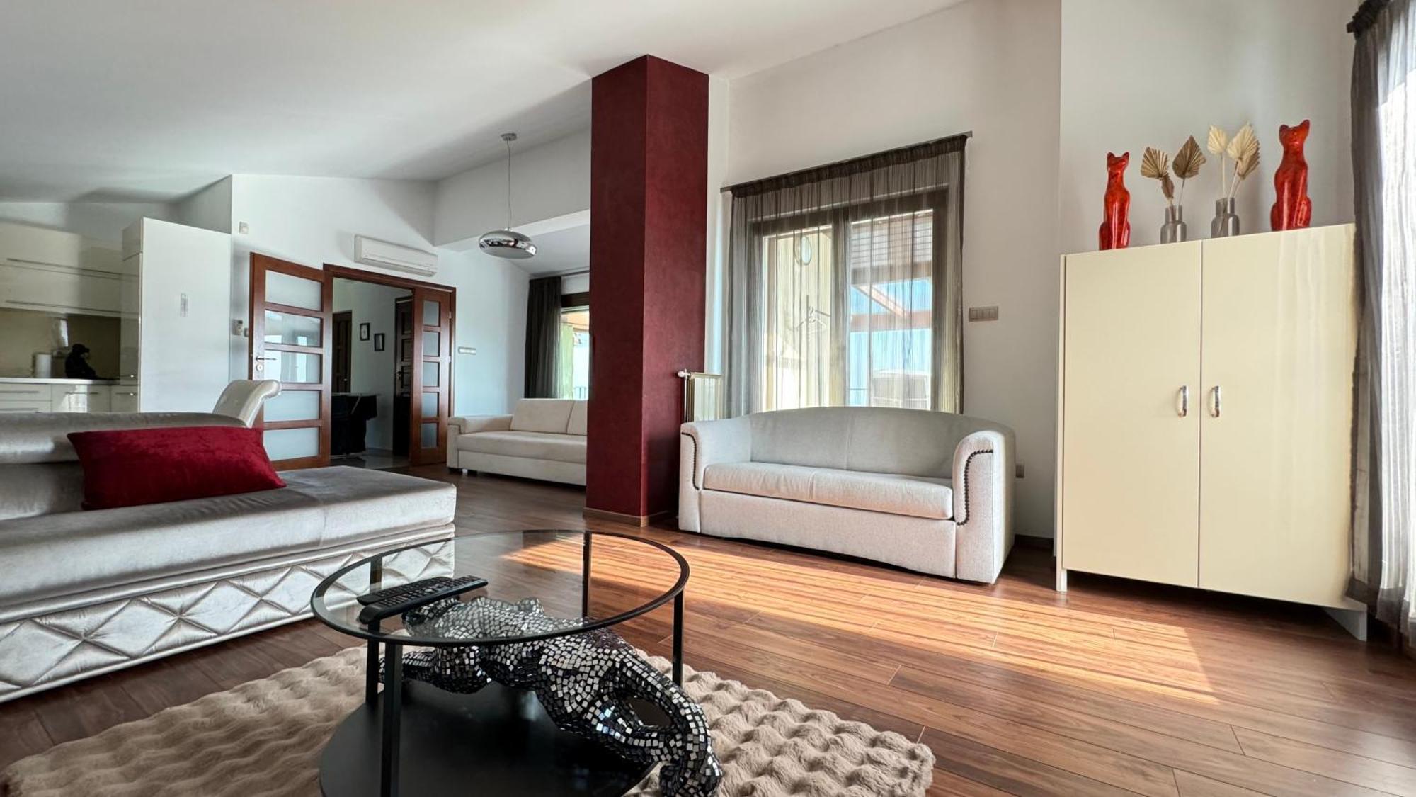 Luxury Penthouse On Rosehill With Free Garage Apartamento *