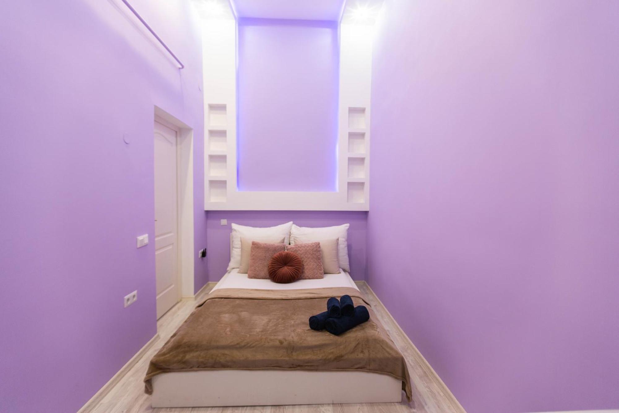 Diamond Lux - 4 Bedrooms 2 Bathrooms Apartment