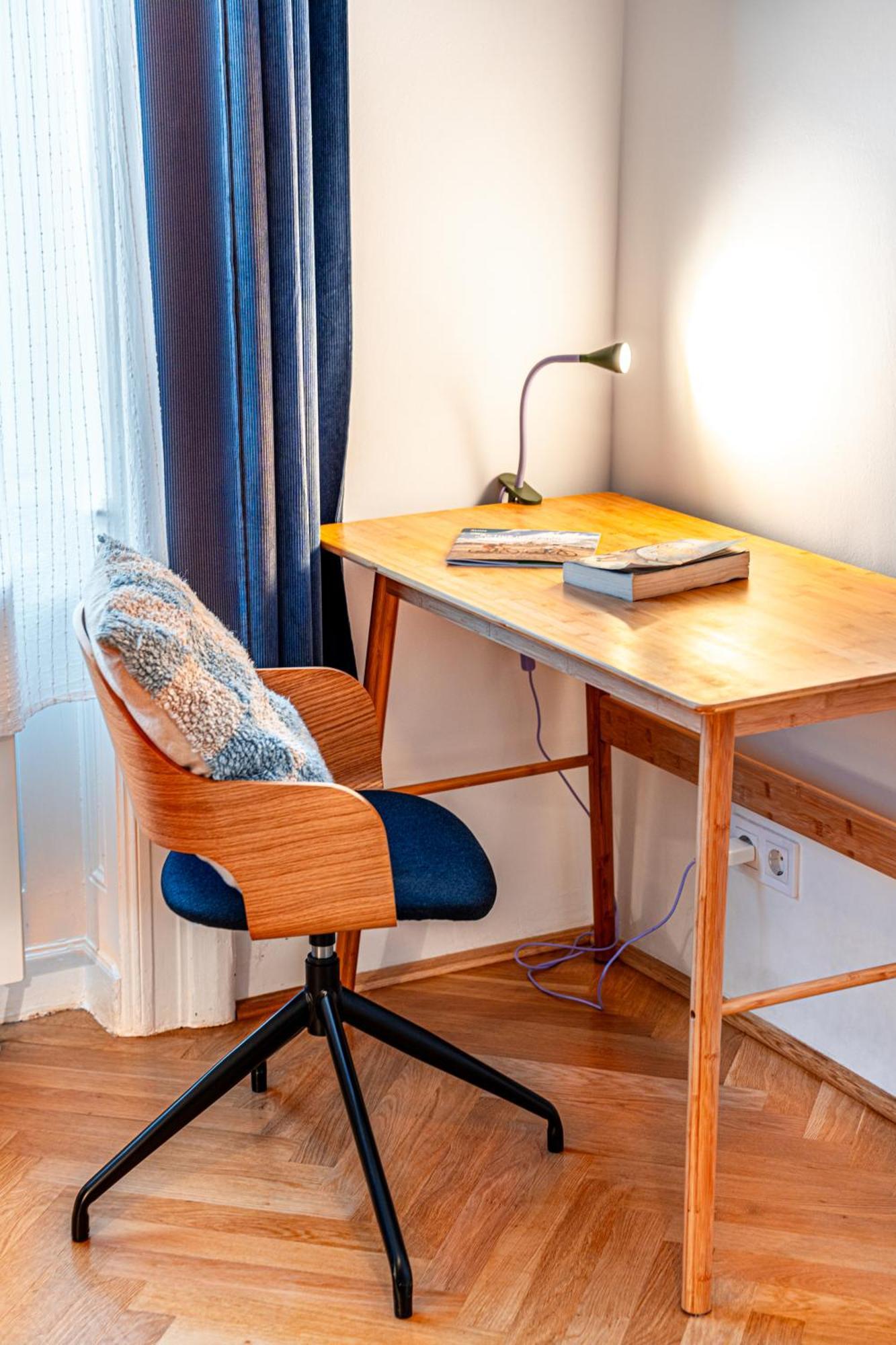 Eclectic Downtown On Kiraly Street, Calm And Appartement Budapest