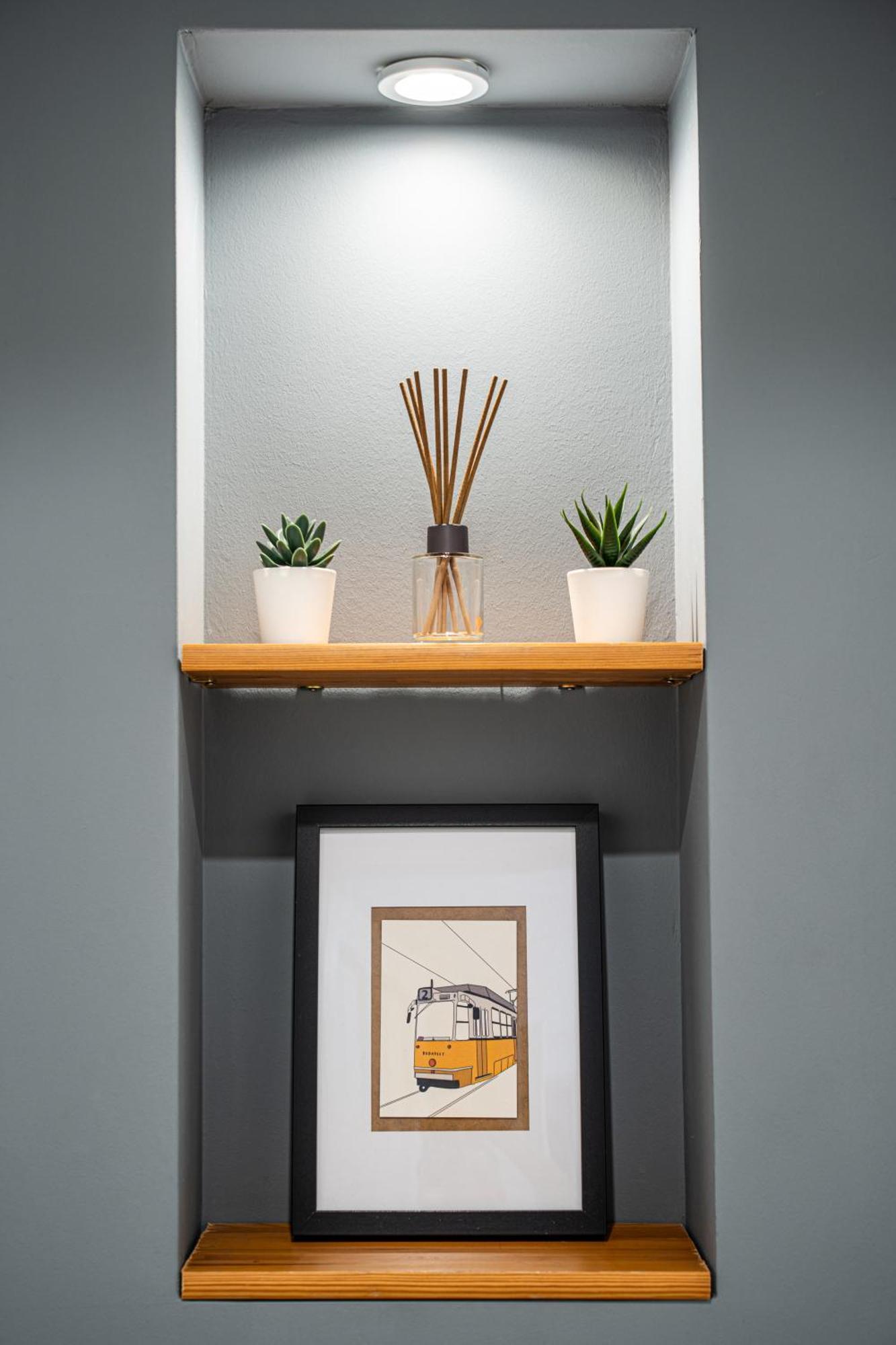 Apartment Eclectic Downtown On Kiraly Street, Calm And