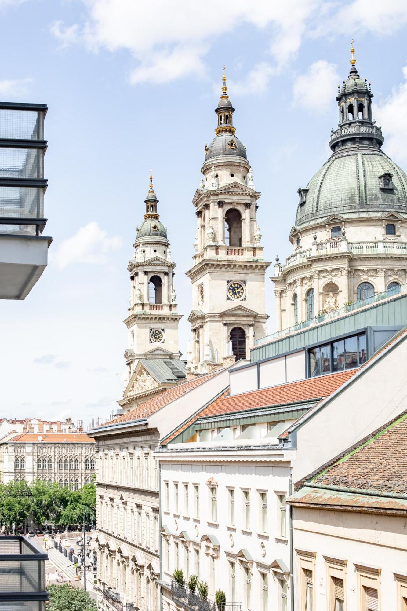 Ultra - Balcony - Basilica View * Budapest