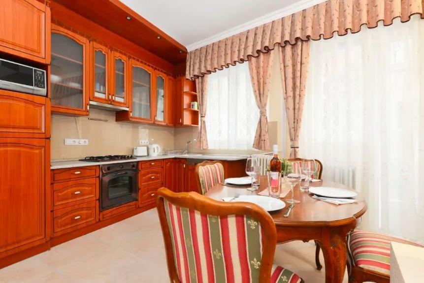 Apartman Neo-baroque Near Basilica *