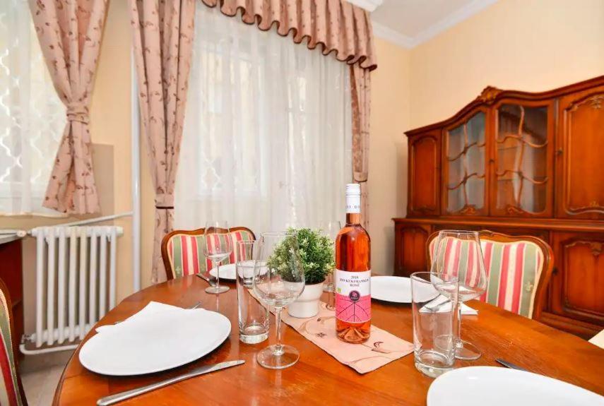 Apartman Neo-baroque Near Basilica *