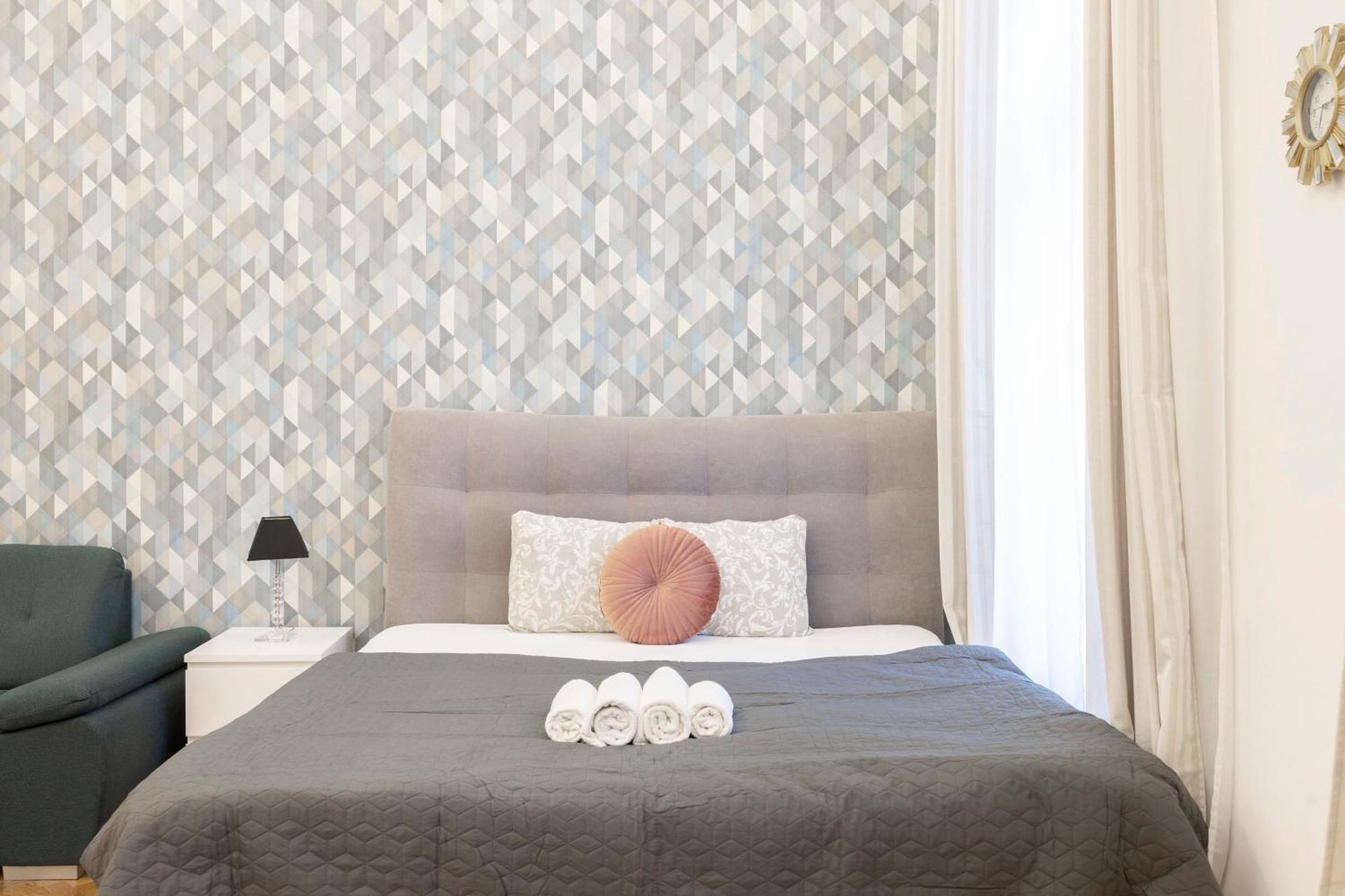 Central Located Cozy In Historical Building Budapest