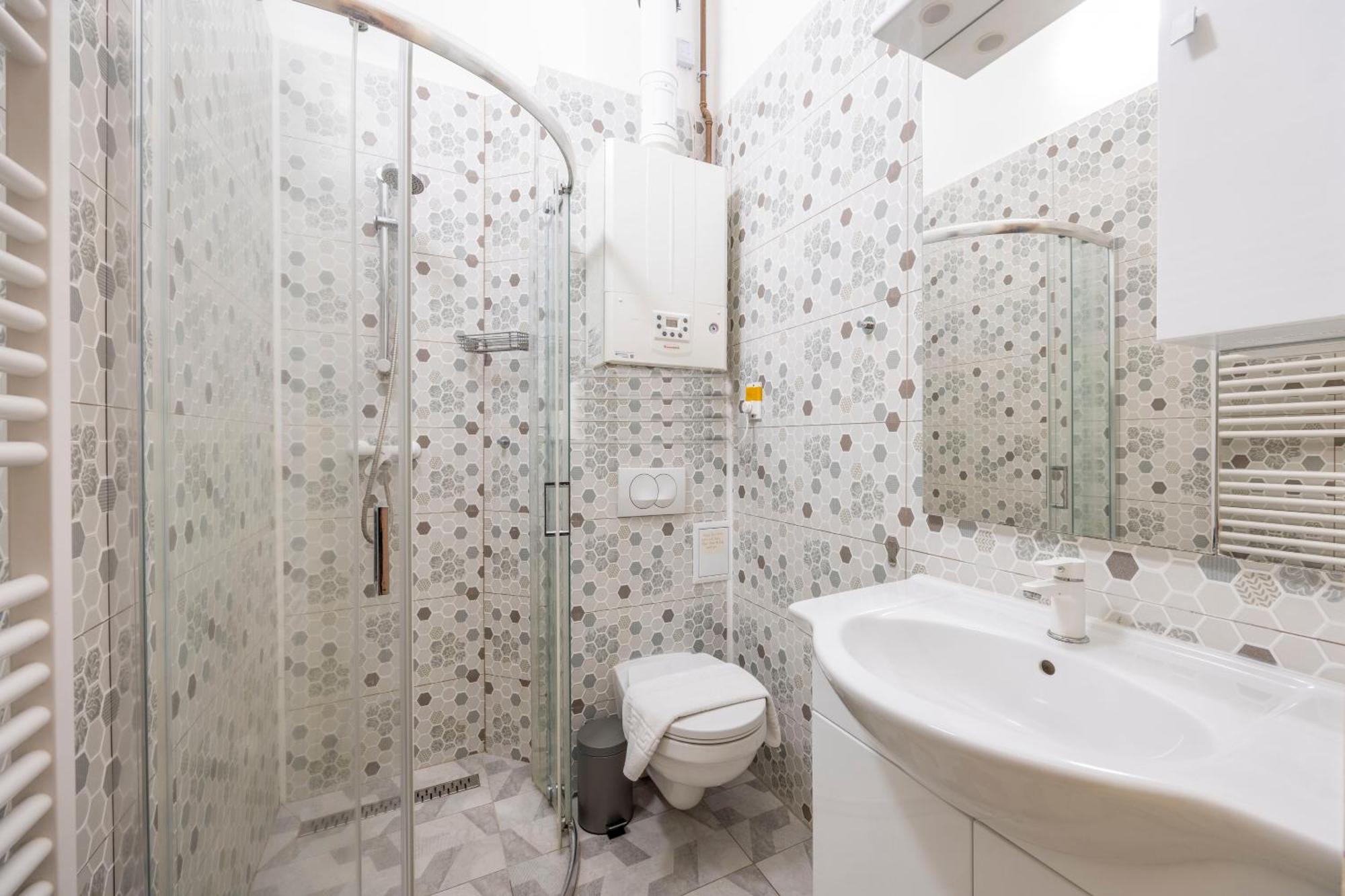 Central Located Cozy In Historical Building * Budapest