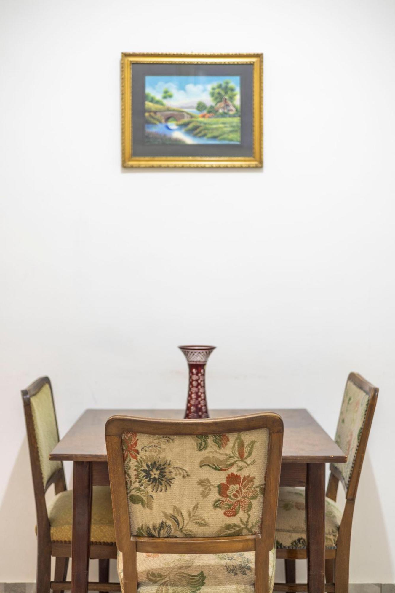 Apartment Central Located Cozy In Historical Building *