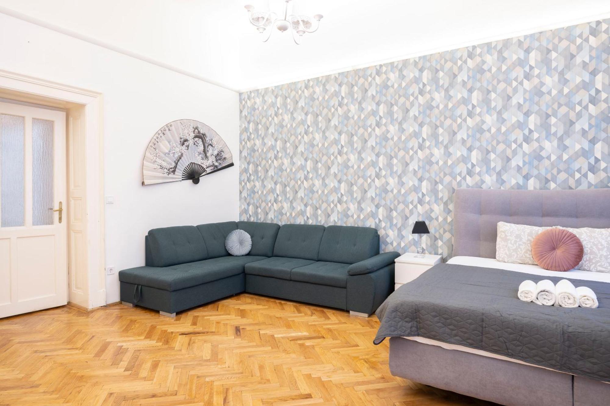 Apartment Central Located Cozy In Historical Building *