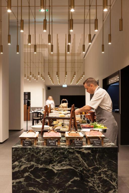 Zoya Luxury 5* Budapest