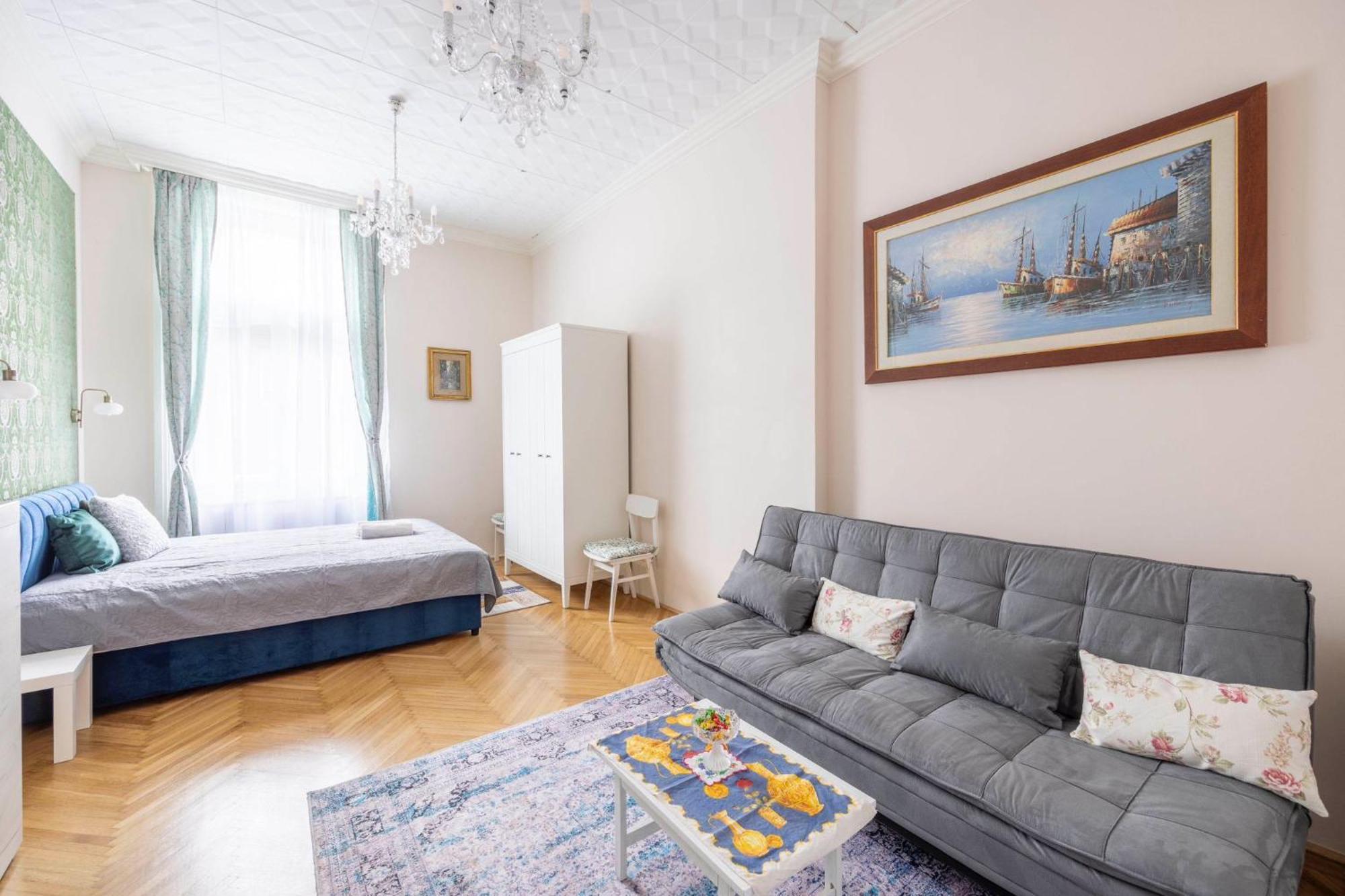 Apartamento Deluxe In Art Nouveau House- With Garage *