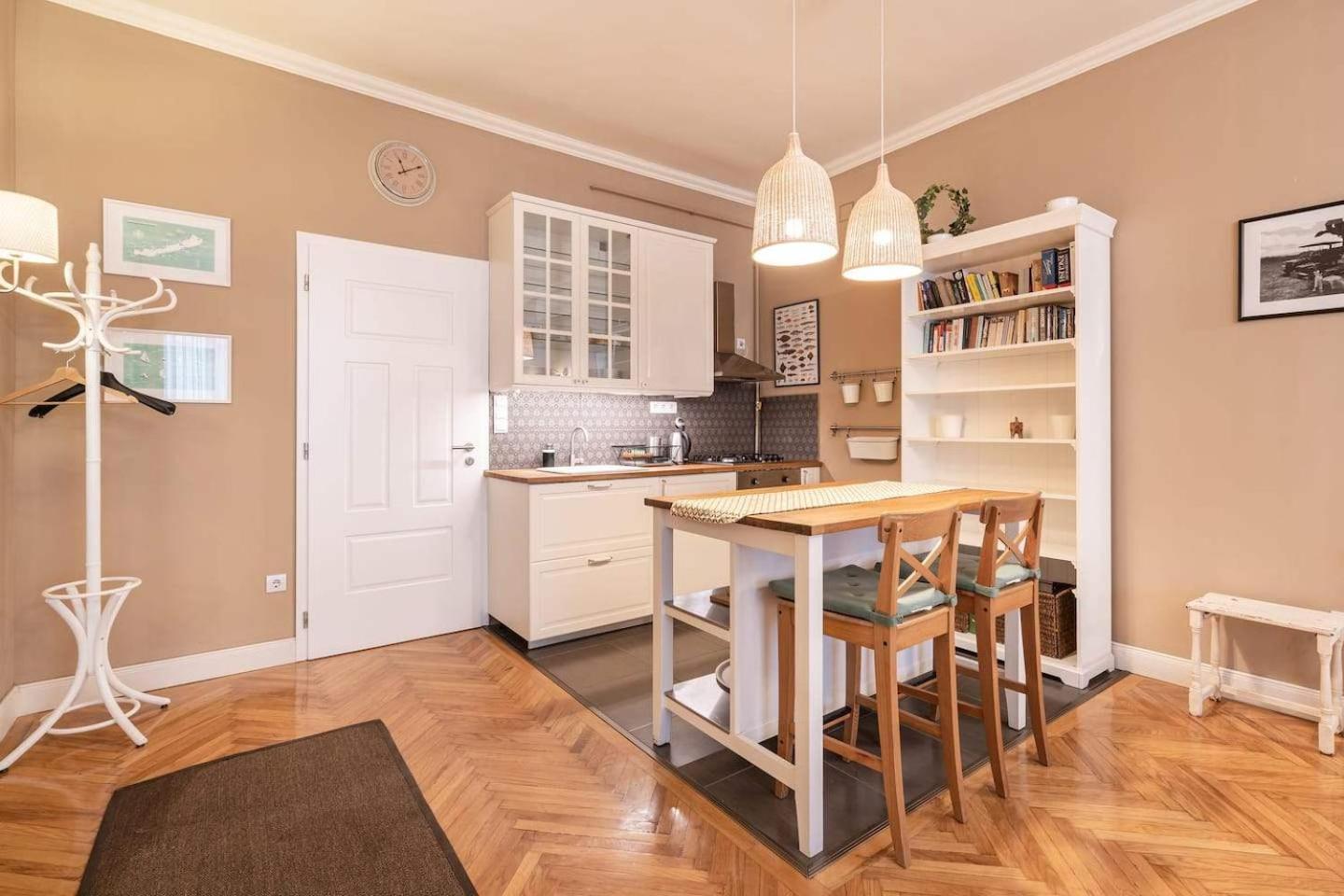 Paulay Deluxe 2 Budapest