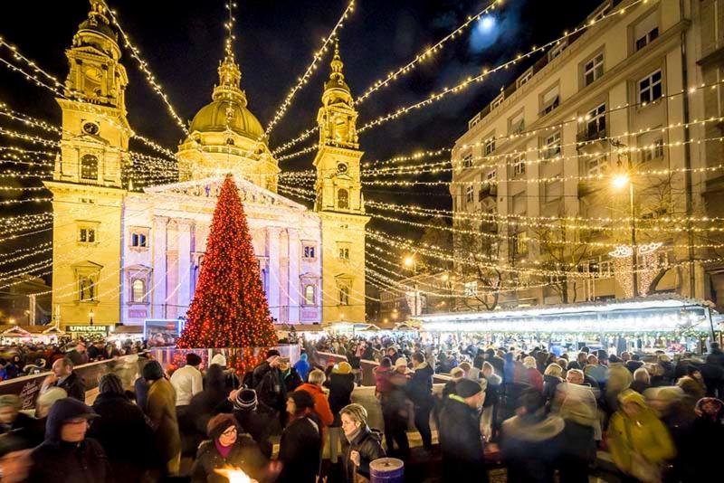 Penthouse Three Bedrooms, Three Balconies With Free Parking In Kiraly Street Apartment Budapest
