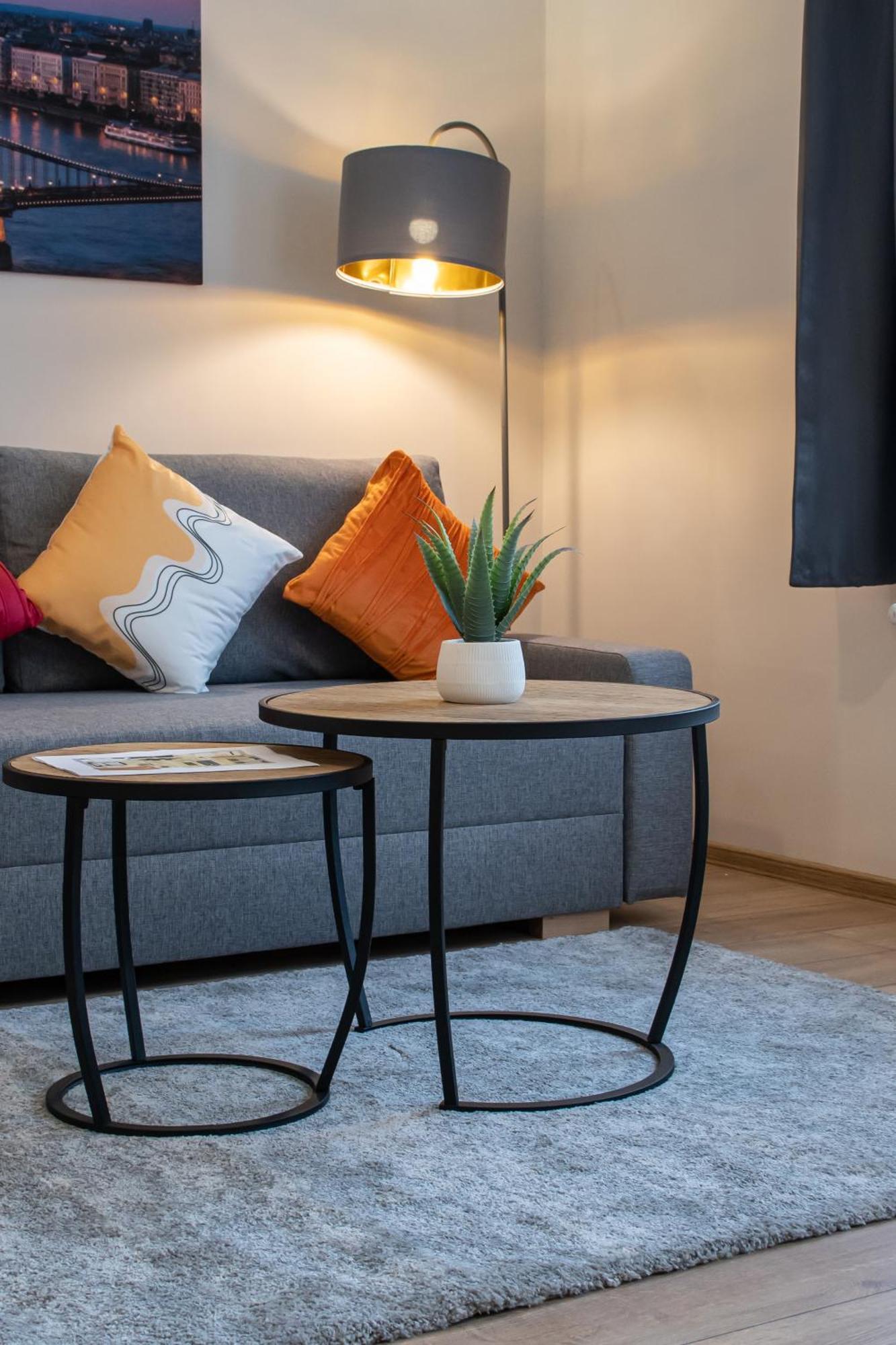 Ultra - New Modern * Budapest