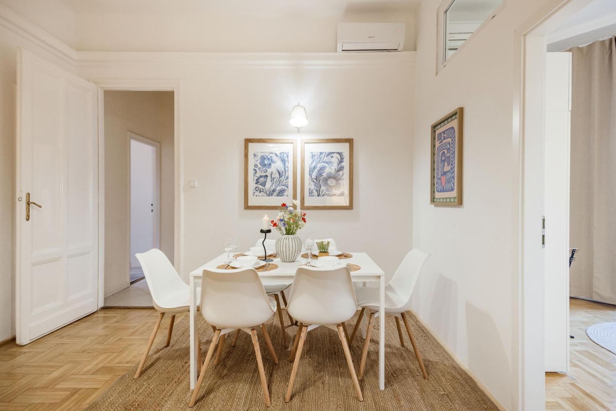 Magnificent 3br With Balcony By Dohany Synalogue Apartamento *