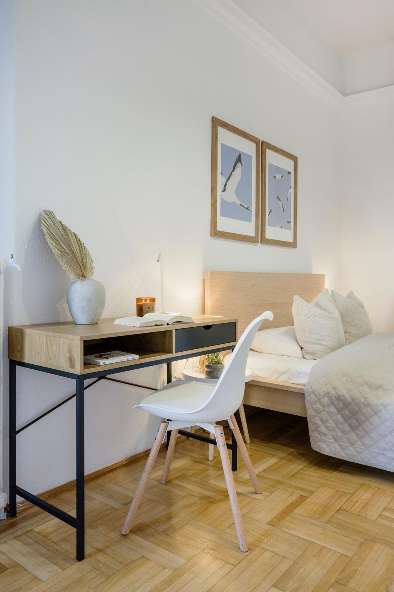 Magnificent 3br With Balcony By Dohany Synalogue Apartamento *