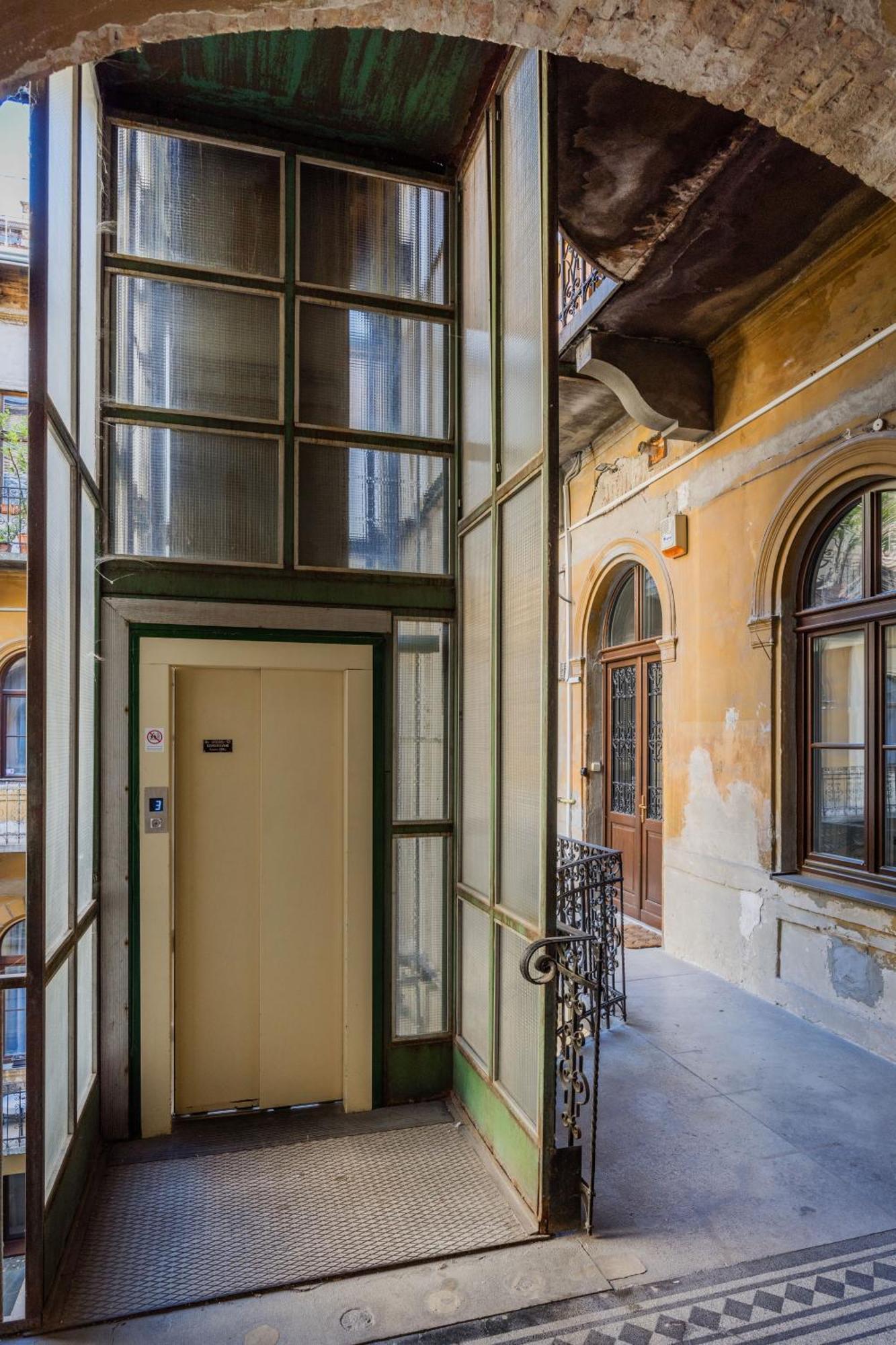 Luxury Art Deco Near Hungarian Parliament Appartamento
