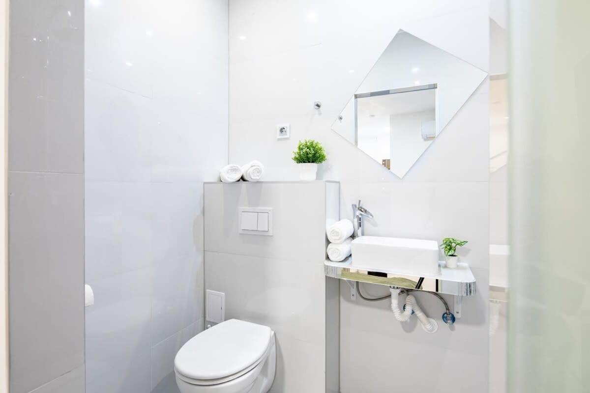 Central - New - Peaceful Apartment *