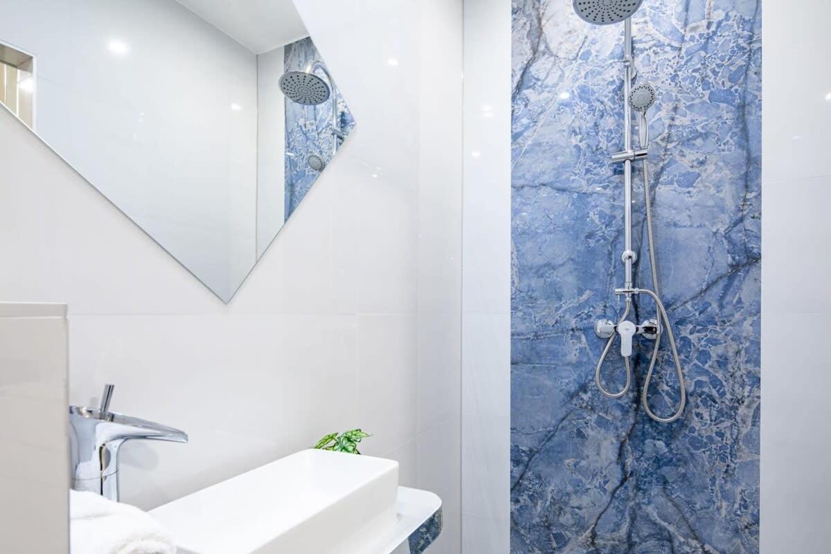 Central - New - Peaceful Apartment *