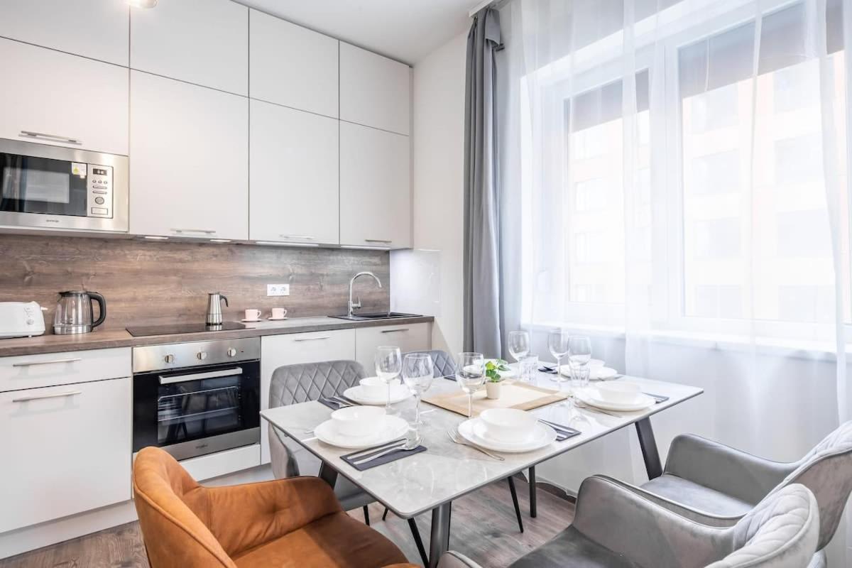 Brand New - Modern & Comy At River Apartment *