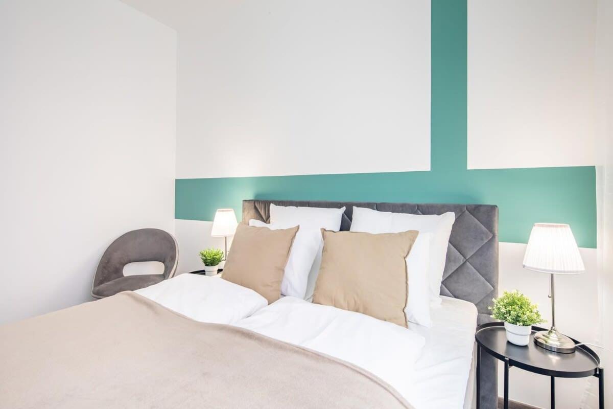 Brand New - Modern & Comy At River * Budapest