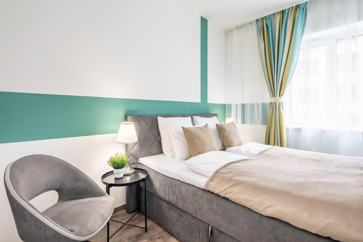Brand New - Modern & Comy At River Apartment *