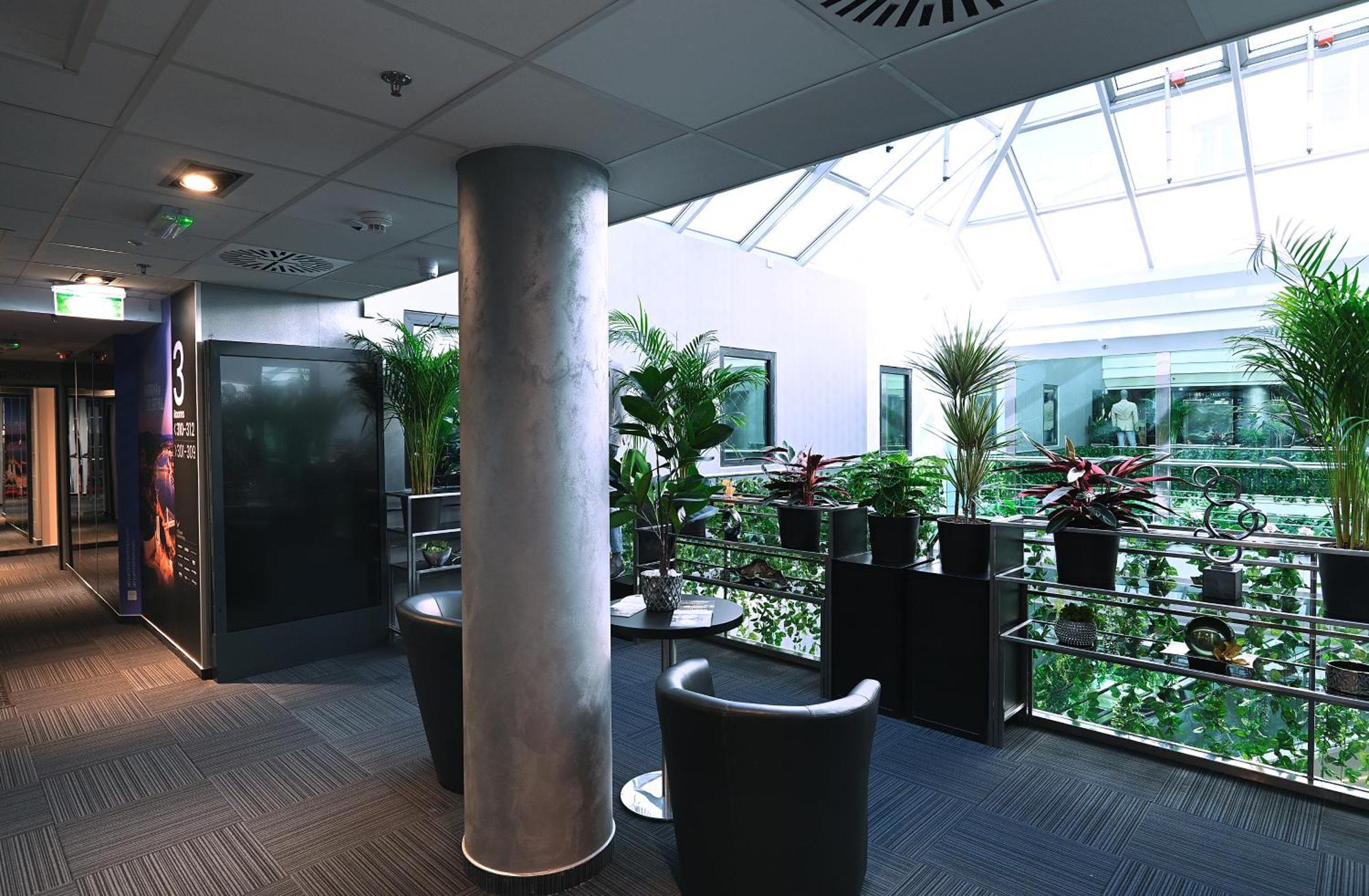Fashion Superior Hotel