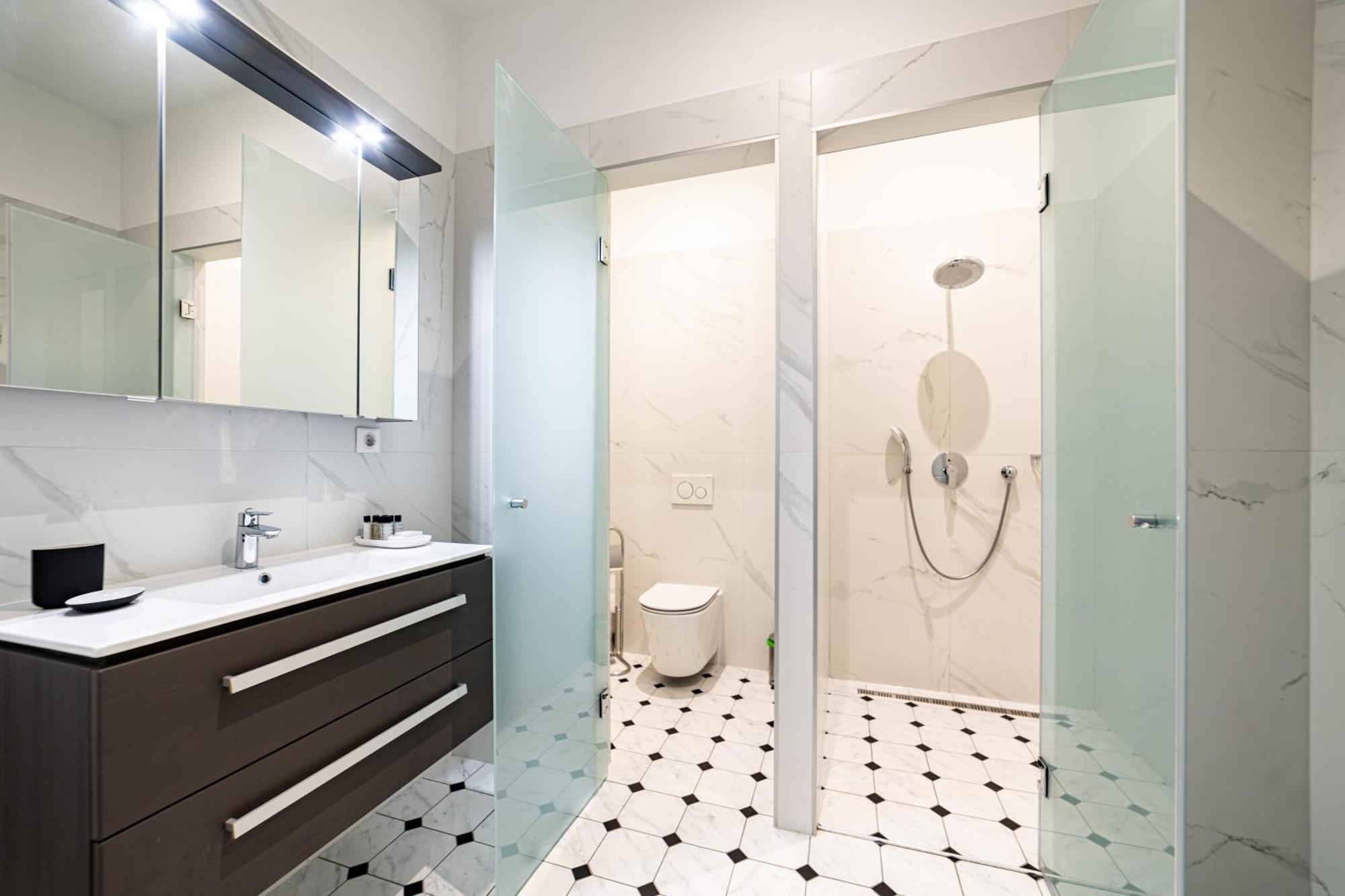 Kozmo Residences 5*