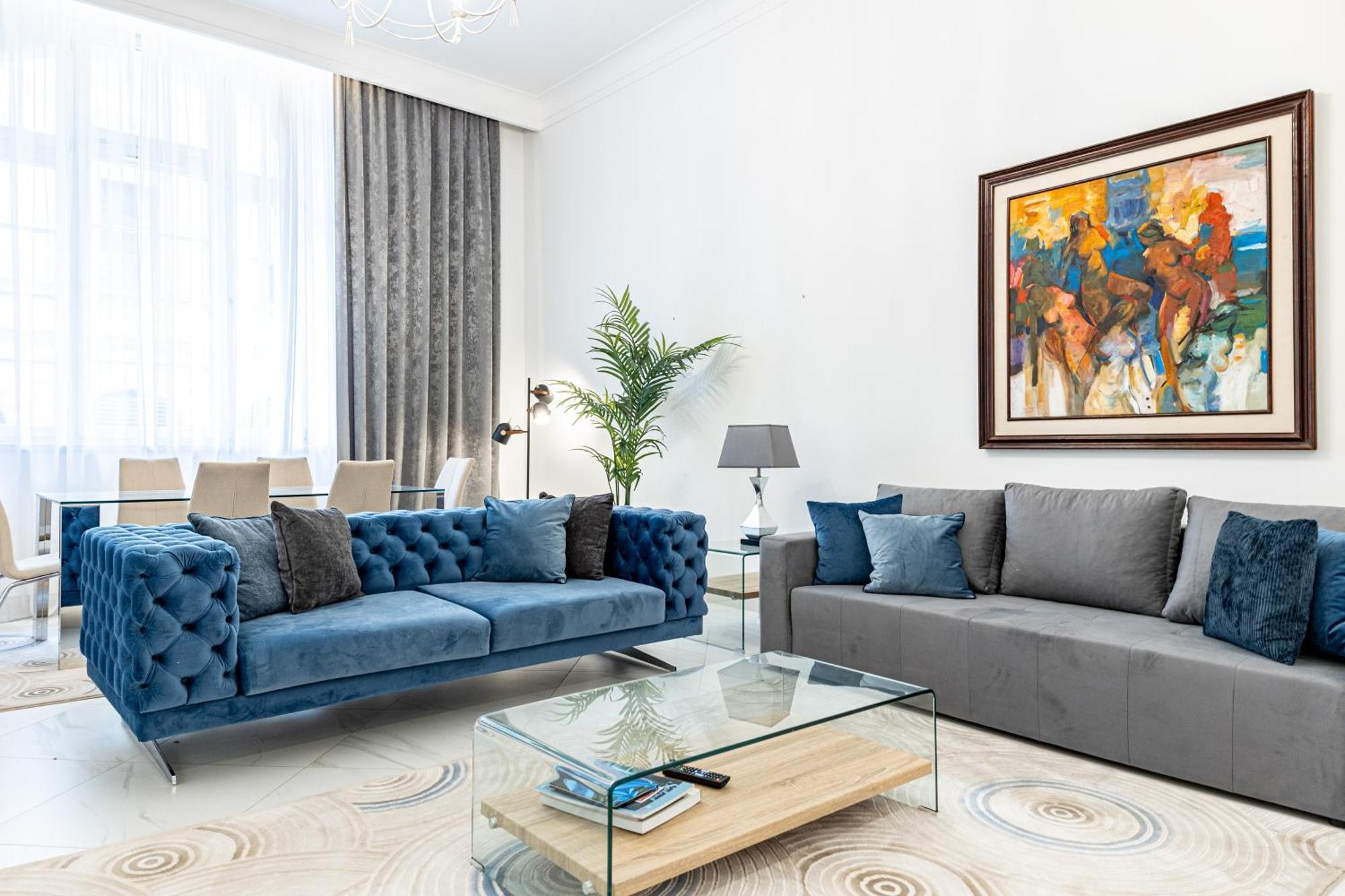 Kozmo Residences 5*