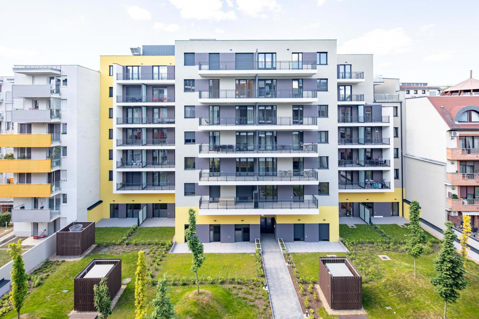 Lägenhet - Free Parking - Large Balcony Budapest
