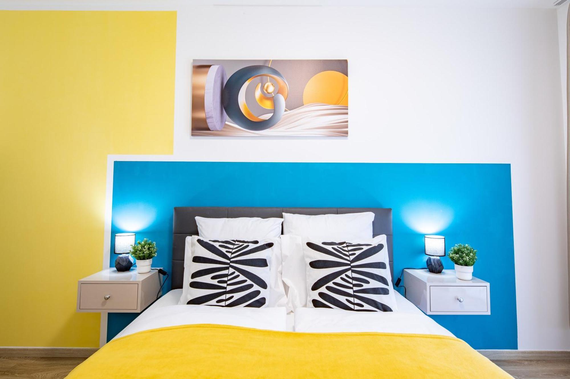Apartment - Free Parking - Large Balcony Budapest